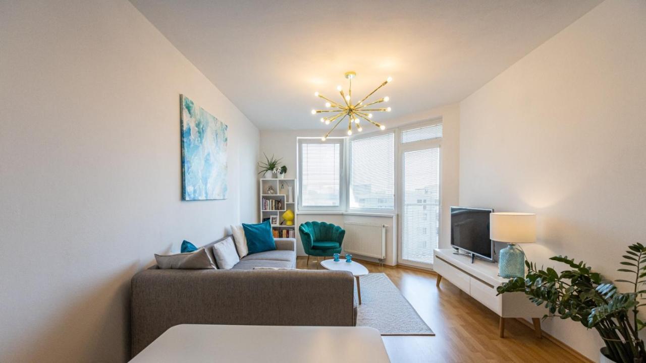 2 Room Apartment With Terrace, New Building, Jegeho Bratislava Eksteriør billede