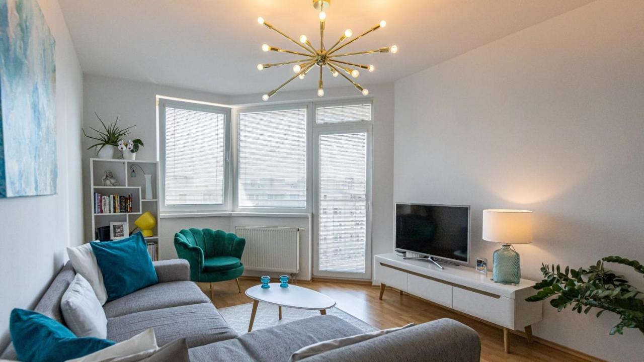 2 Room Apartment With Terrace, New Building, Jegeho Bratislava Eksteriør billede