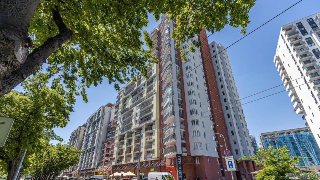 2 Room Apartment With Terrace, New Building, Jegeho Bratislava Eksteriør billede