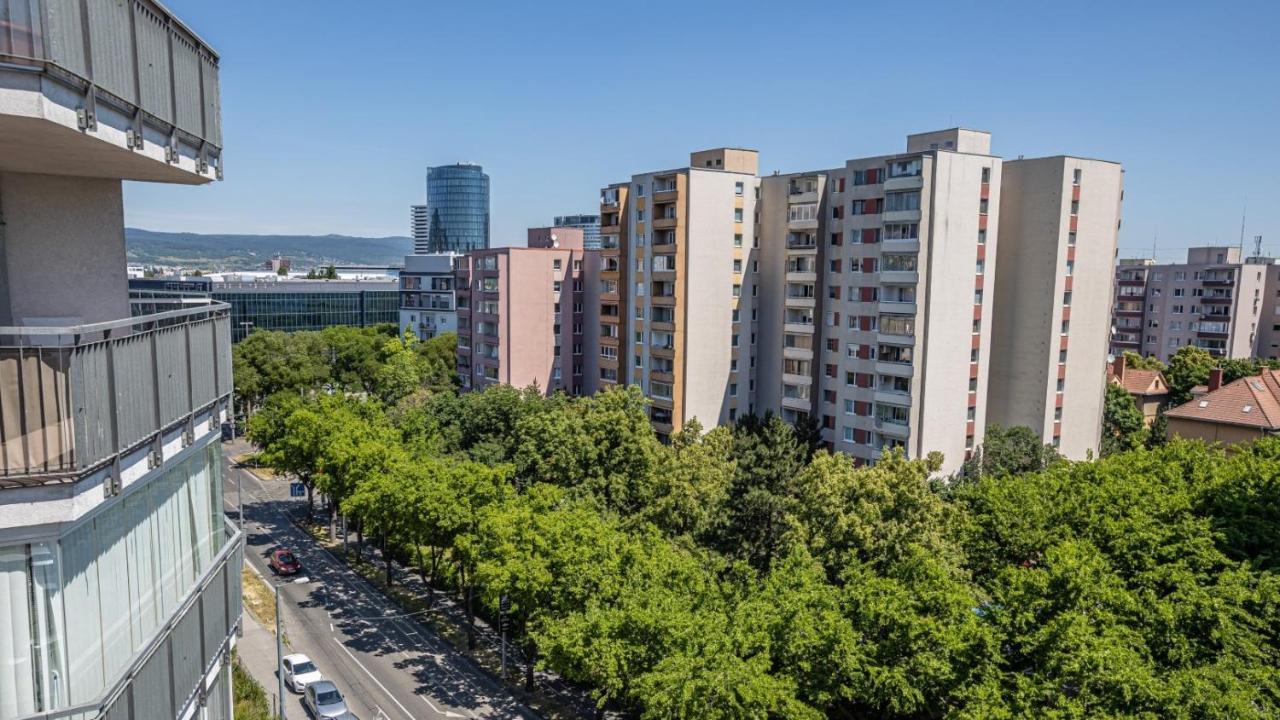 2 Room Apartment With Terrace, New Building, Jegeho Bratislava Eksteriør billede
