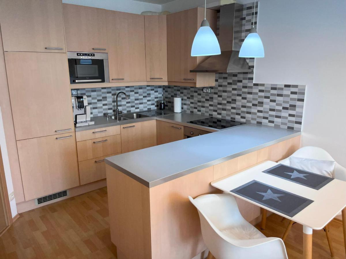 2 Room Apartment With Terrace, New Building, Jegeho Bratislava Eksteriør billede